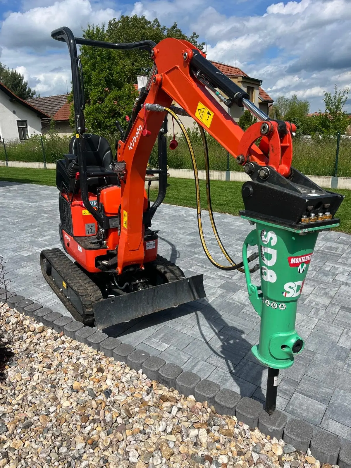 Minirypadlo Kubota U10-5VGH s hydraulickým kladivem